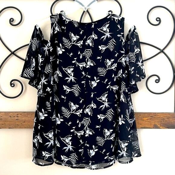 Lane Bryant Chiffon Cold Shoulder Ruffle Black White Floral Print Blouse - Picture 3 of 10